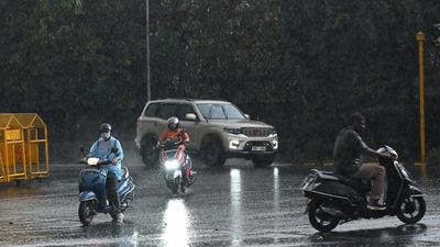 Delhi-NCR weather update: Rain brings relief, IMD issues 'red' alert for thunderstorms and hail