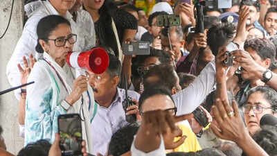 Mamata Banerjee addresses the first protest rally since losing the 2026 West Bengal Assembly elections at Esplanade, Kolkata (T)oo (M)uch (C)haos? Mamata Banerjee's party faces its biggest crisis — Latest developments