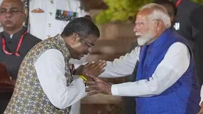 'Commendable efforts': PM Modi wishes birthday to Dharmendra Pradhan, gets community note on X