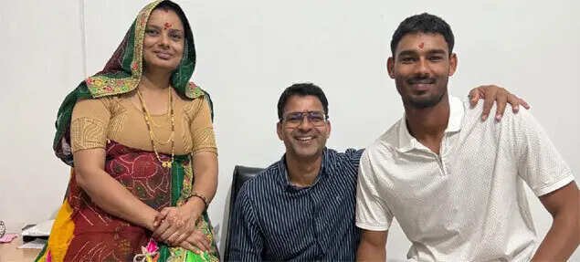 Mukul with his father and mother (Imag credit: Special arrangement)