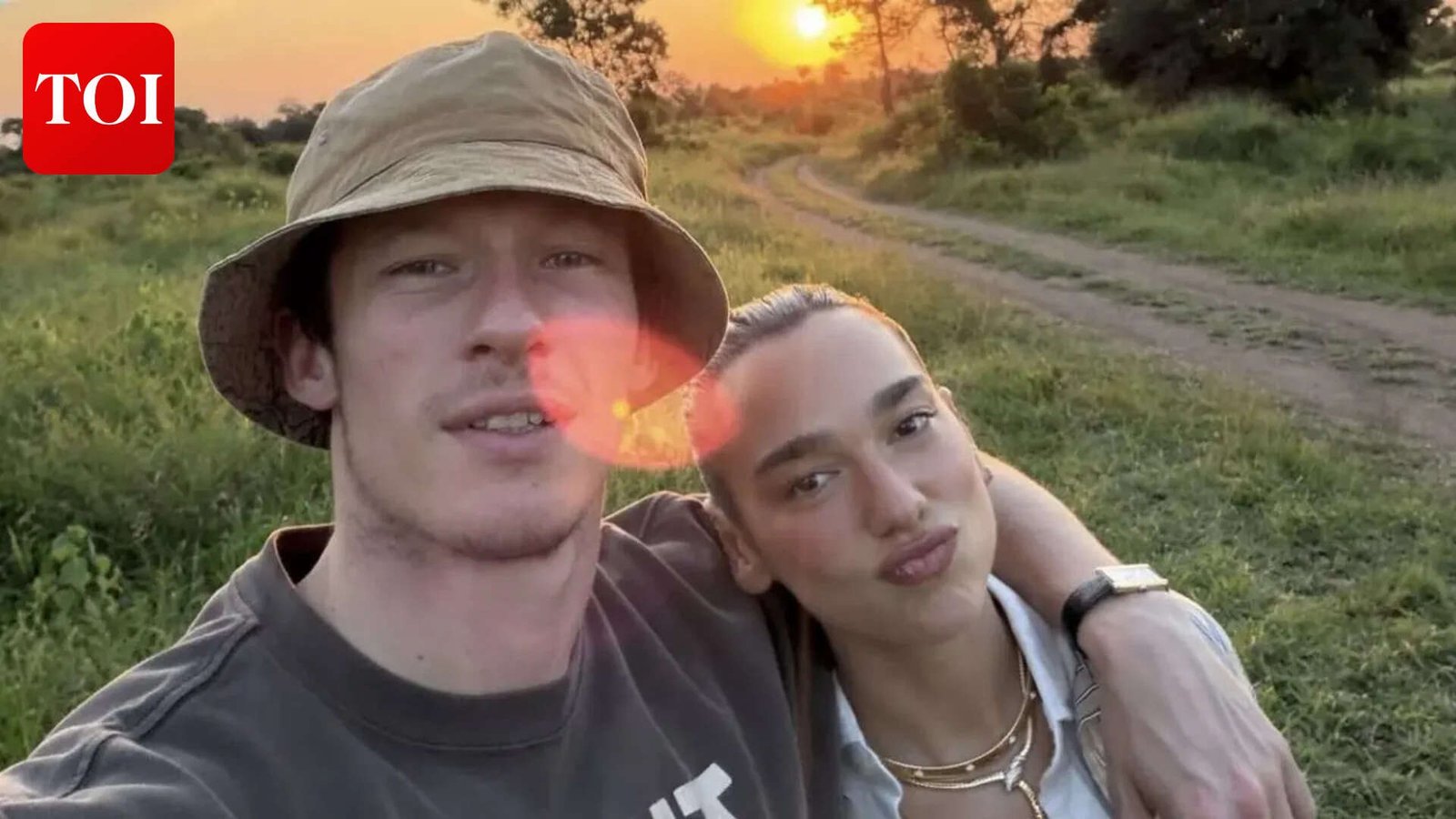 Newlyweds Dua Lipa and Callum Turner pack on the PDA during honeymoon in Italy<br>