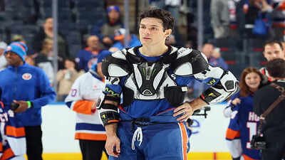 Toronto Maple Leafs could target star forward amid New York Islanders NHL trade speculation