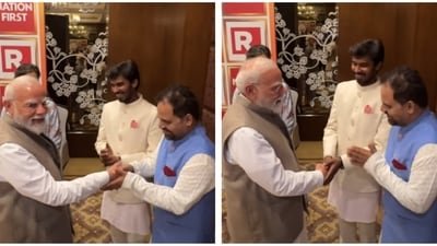 Prime Minister Modi with the cast of Panchayat. Prime Minister Modi with the cast of Panchayat.