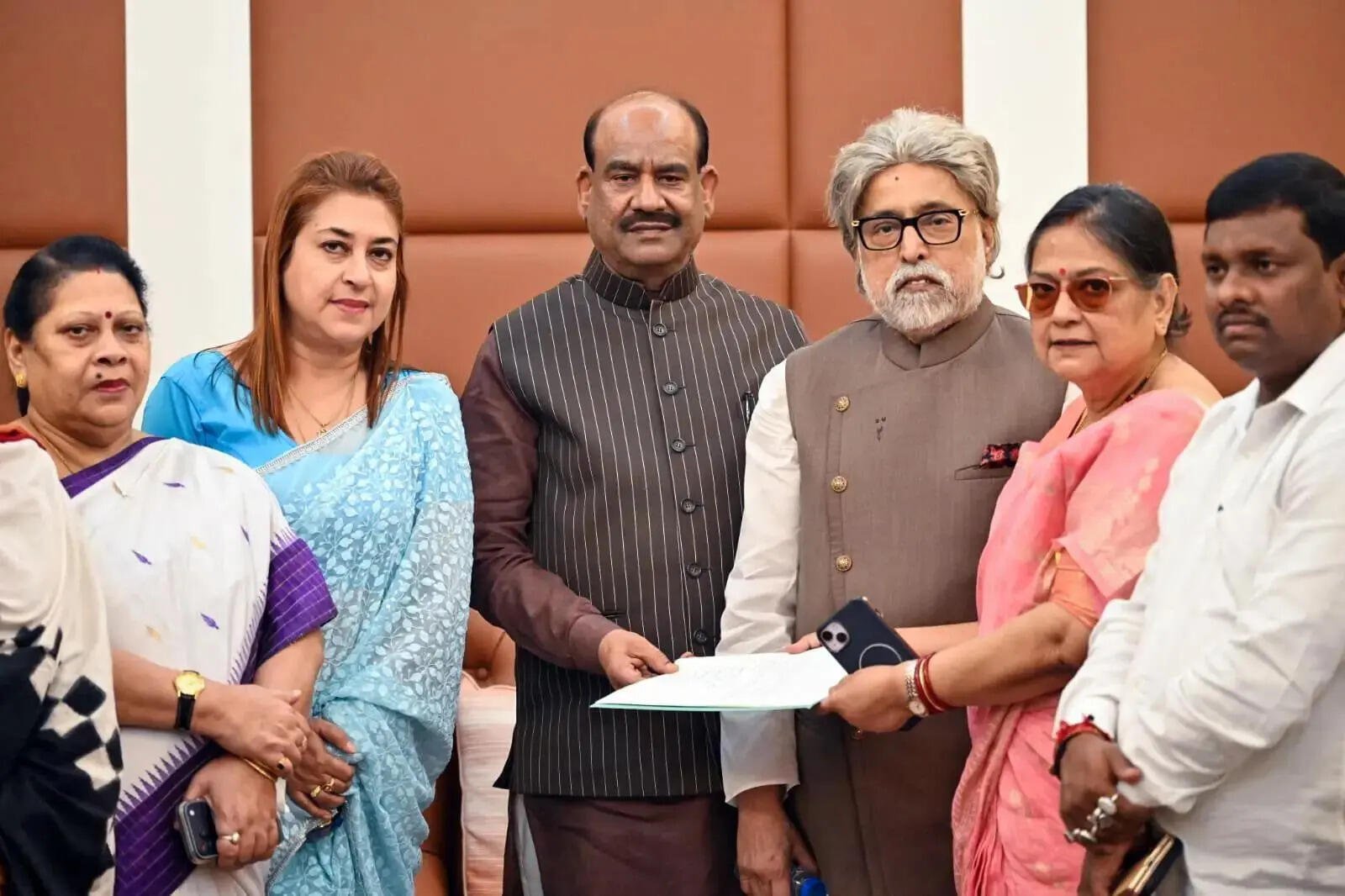 Rebel TMC MPs meet Lok Sabha Speaker Om Birla at his residence