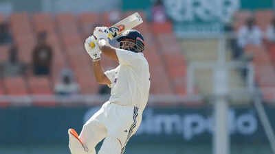'He didn't seem to have too much gas left in the tank': Ex-selector on Rishabh Pant throwing away a century