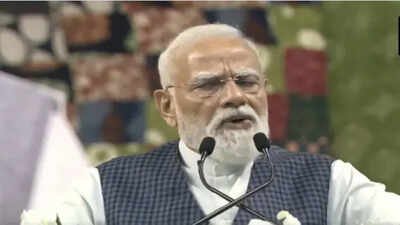'People's anger forced Cong to change CM in Karnataka': PM Modi