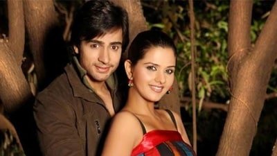 Shalin Bhanot and Dalljiet Kaur met on the sets of the television show Kulvaddhu and got married in 2009. Shalin Bhanot and Dalljiet Kaur met on the sets of the television show Kulvaddhu and got married in 2009.