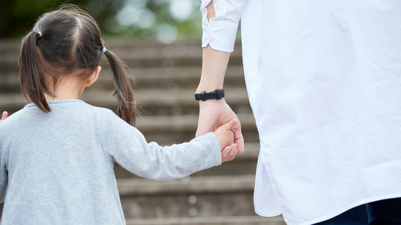 Swiss parents never scold their children in public places