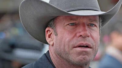 'Yellowstone' creator Taylor Sheridan blasts Marvel studio executives: 'What do you know about developing a story?'