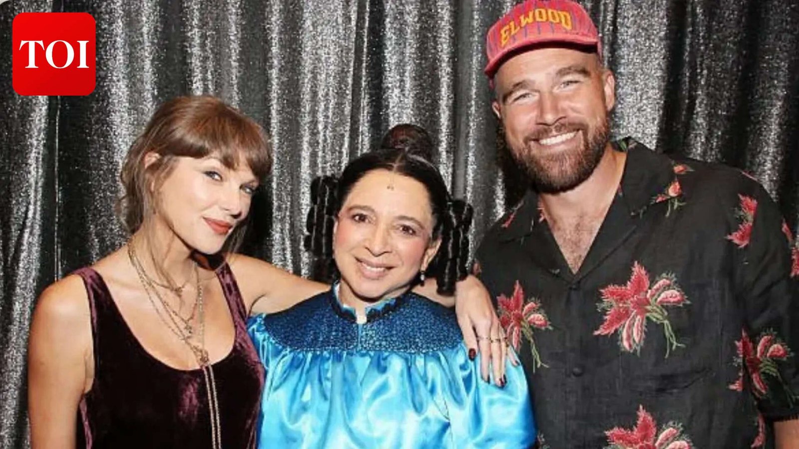 Taylor Swift and Travis Kelce posed backstage with Maya Rudolph at a Broadway show.