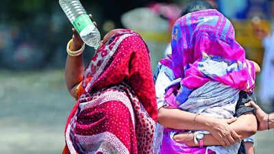 Feel-like temperature at 43.4°C as Delhi reels under hot and humid conditions