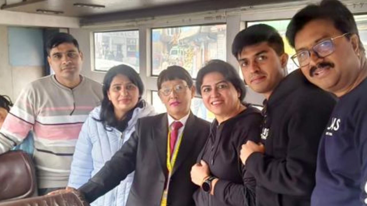 Tourists along with Sarita Yolmo.