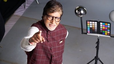 Amitabh Bachchan shares stills from his grueling work schedule. Amitabh Bachchan shares stills from his grueling work schedule.