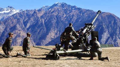 Indian artillery soldiers train on an indigenous gun in high altitude areas. The big guns: How India's atillery push could make it a firepower superpower