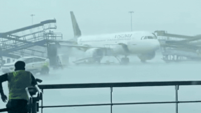 Visual credit: X/@27saurabhsinha Watch: Indigo stepladder crashes into parked Air India aircraft at Delhi airport during sudden storms