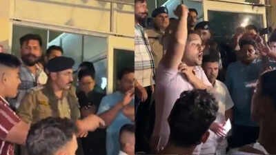Visuals from the protest at Kainchi Dham after 2 cops were arrested Kainchi Dham shocker: Massive protest at hill shrine after 2 drunk cops 'molest' local woman, clash with family