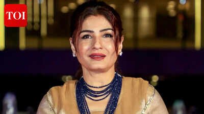 Woman held for stealing valuables worth Rs 25 lakh from actor Raveena Tandon's brother's house Trusted caretaker arrested for stealing valuables worth Rs 25 lakh from Raveena Tandon's brother's house