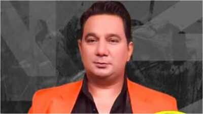 Choreographer Ahmed Khan's real directorial debut was meant to star Shah Rukh Khan in a double role, with AR Rahman composing music. But since SRK was launching Farah Khan first, delays pushed Ahmed to make Lakeer instead in 2004. Though the film never happened, their bond remained unaffected. 'Shah Rukh Khan's commitment was with Farah Khan': Ahmed Khan on the unfinished film that was supposed to be his first as director