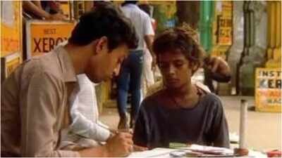 Shafiq Syed won a National Award and starred in Oscar-nominated 'Salaam Bombay!' as a child, discovered on Mumbai's streets. Despite early success and meeting the President, acting offers dried up. He returned to Bangalore, later appearing only in 'Patang', and eventually became an auto-rickshaw driver to support his family. THIS actor won National Award and featured in an Oscar nominated film; today drives an AUTO RICKSHAW