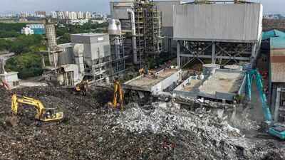 The rescue teams on Saturday recovered seven more bodies from the debris of the administrative building at the PCMC’s waste-to-energy (WTE) plant in Moshi 'An act of God': 8 dead in Pune's Moshi building collapse; waste plant operator chief blames heavy rainfall