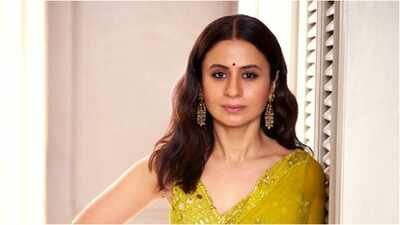 Rasika Dugal revealed 'Manto' helped her overcome a career slump before 'Mirzapur' made her famous. She recalled struggling with rejections between 'Kissa' and 'Manto', and how she hesitated to reach out to Karan Anshuman for 'Mirzapur'. She was nervous playing Bina Tripathi. Rasika will next appear in 'Mirzapur: The Movie', releasing September 4. Rasika Dugal recalls how one text message landed her Beena Tripathi in 'Mirzapur' ‘I was scared they would change their mind about casting me’