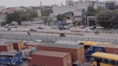 Within minutes, a traffic jam stretching around 4-5 kilometres developed between Narsinghpur and the Kherki Daula toll plaza. 'Jam stretches nearly 4-5km': High-voltage power line crashes onto Delhi-Jaipur highway, traffic hit for over 2 hours