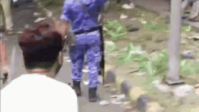 Police used lathis and tear gas shells to disperse the crowd at several locations. 'Maaro sir': Video of protester standing firm amid Delhi Police crackdown goes viral