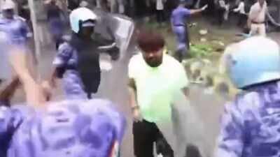Police used lathis and tear gas shells to disperse the crowd at several locations. 'Maaro sir': Video of protester standing firm amid Delhi Police crackdown goes viral