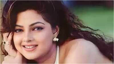 Mamta Kulkarni reacted to "Ranaji 2.0," Mahira Sharma's recreation of her iconic "Karan Arjun" song, calling the original "etched in people's minds." She recalled tough 90s rehearsals and praised Rakesh Roshan's work on the film. Kulkarni also revealed she's open to acting offers, but only scripts aligning with her spiritual growth. Mamta Kulkarni reacts to Mahira Sharma's 'Ranaji 2.0': ‘The original is etched in people’s minds’