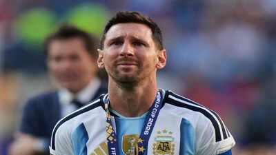 Argentina's Lionel Messi (10) cries at the end of the World Cup final soccer match between Spain and Argentina in East Rutherford, N.J., near New York. (AP/PTI)(AP07_20_2026_000212A) OFFSIDE | World Cup Final 2026: How Argentina ruined Lionel Messi's 'Last Dance'