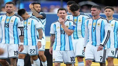 Argentina's Lionel Messi (10), center, and teammates (AP/PTI) 'Thank you, India!': Argentina envoy thanks Indian fans after World Cup heartbreak