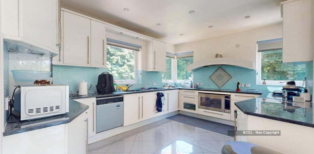 Photo credit: Savills Auction