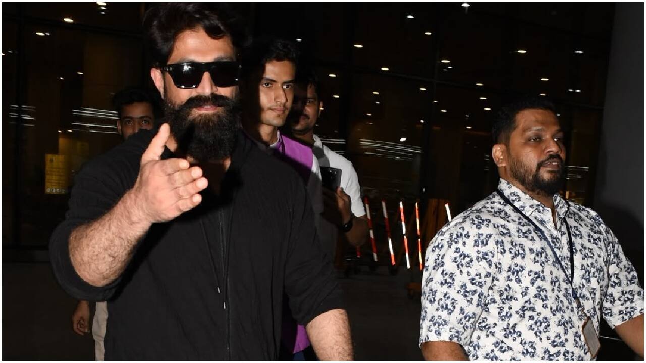 Yash spotted at airport after Comic-Con; 'Ramayana' star nails all-black style - PICS. FB