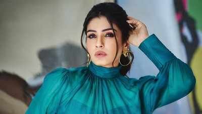 'Heroine comic tracks have shrunk': Raveena Tandon opens up on missing the '90s comedy era, applauds Sridevi's comic timing and goofiness 'Heroine comic tracks have shrunk': Raveena Tandon opens up on missing the '90s comedy era, applauds Sridevi's comic timing and goofiness
