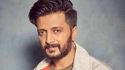 'When fate kicks you...you are still moving': Riteish Deshmukh consoles upset 'Lock Upp 2' contestant with golden words from Salim Khan