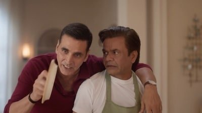 Rajpal Yadav featured in an ad with Akshay Kumar.