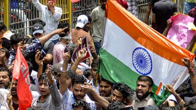 Protest visuals from Patna Water cannon, tug of war and a stolen gate: Patna NEET protest goes viral