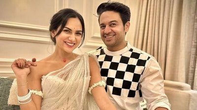 Gaurav Khanna visits Lock Upp season 2 to support Akanksha Chamola. Gaurav Khanna visits Lock Upp season 2 to support Akanksha Chamola.