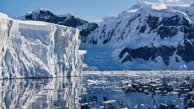 Image Credit: Canva Scientists discover giant fan-shaped structure beneath Antarctica's ice sheet: The hidden structure rewriting Earth's ancient history