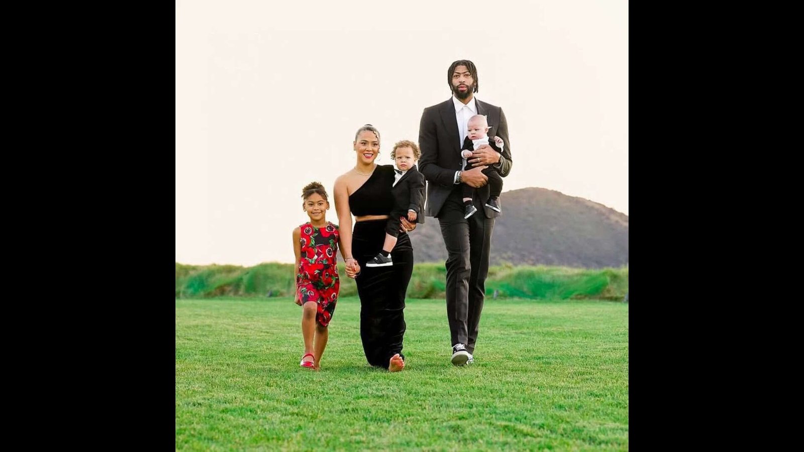 Anthony Davis and family