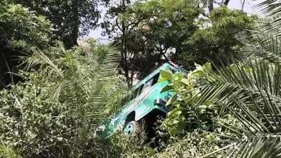 Pakistan bus tragedy: 40 killed after vehicle loses control, plunges into ditch in Balochistan