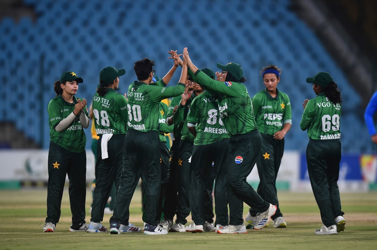 Pakistan batters collapse once again as South Africa go 2-1 up in the series