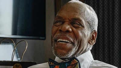 Danny Glover's daughter reflects on noticing his earliest memory struggles: 'I wonder what's going on'