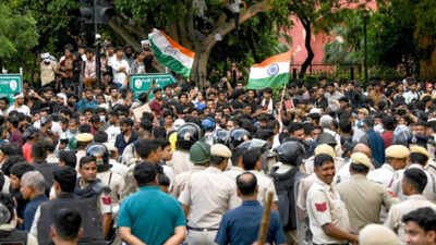 Delhi Police debunk 'gunshot injury' claim linked to July 20 Jantar Mantar protest No further action against CJP protesters, Delhi govt says; criminal antecedents excluded