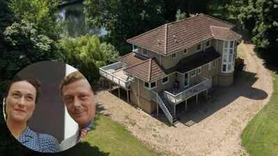 Edward VIII and Wallis Simpson’s housePhoto credit: Savills Auction Two private Thames islands linked to Edward VIII and Wallis Simpson’s secret courtship are heading to auction for £1.65m after failing to sell for £3m