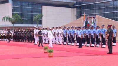 General Fabien Mandon, Chief of the Defence Staff of the French Armed Forces, receives Guard of Honour. (Image credit: HQ IDS) France's top General Fabien Mandon visits India to deepen strategic partnership