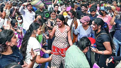 When the Left-aligned student groups joined the CJP-led protest, they were drawn into the fold organically, said parties’ functionaries Left scores win, despite its shrunken presence, through its student organs