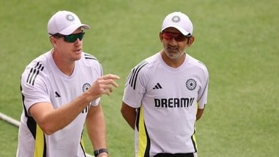 Gautam Gambhir and Morne Morkel during a practice session of India. (X images)
