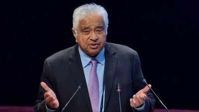 'Criticise govt, don't denigrate India': Harish Salve on dissent and social media