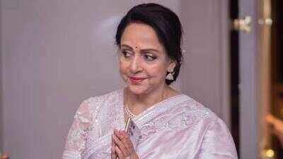 Hema Malini says ‘Protest karne se toh kuch kaam nahi hoga’, refuses to comment on Dharmendra Pradhan resignation demand amid CJP protests near Parliament Hema Malini says ‘Protest karne se toh kuch kaam nahi hoga’, refuses to comment on Dharmendra Pradhan resignation demand amid CJP protests near Parliament